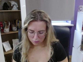 Soft-Zoey bongacams stream image