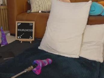 taylor_love_303 chaturbate stream image