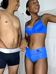 valmon21 stripchat stream image