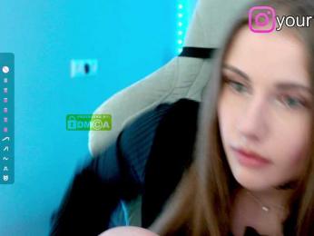 VikkiExtraCheese bongacams stream image