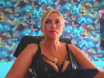 Mistress-Gwen bongacams stream image