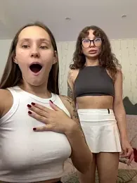 HotCaramellsTV stripchat stream image