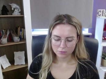 Soft-Zoey bongacams stream image