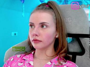 VikkiExtraCheese bongacams stream image