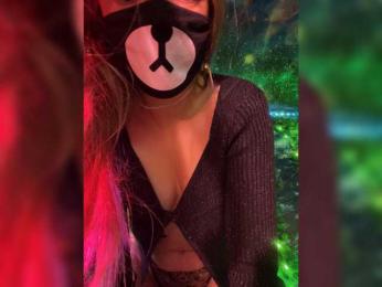 -Summer- bongacams stream image