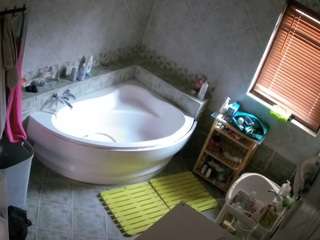 voyeurcam-julmodels-bath-1st-2 camsoda stream image
