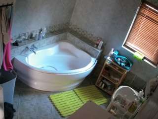voyeurcam-julmodels-bath-1st-2 camsoda stream image