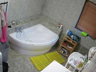 voyeurcam-julmodels-bath-1st-2 camsoda stream image