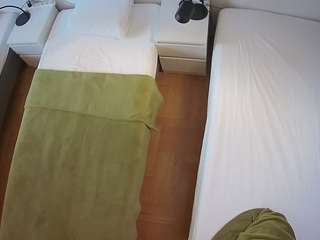 voyeurcam-julmodels-bed-5 camsoda stream image