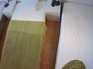 voyeurcam-julmodels-bed-5 camsoda stream image