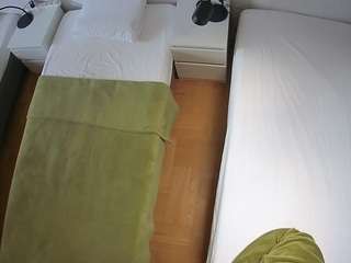 voyeurcam-julmodels-bed-5 camsoda stream image