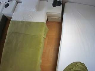 voyeurcam-julmodels-bed-5 camsoda stream image