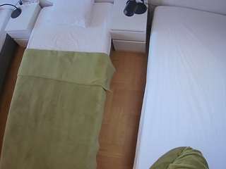 voyeurcam-julmodels-bed-5 camsoda stream image