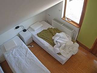 voyeurcam-julmodels-bed-7 camsoda stream image