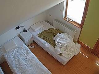 voyeurcam-julmodels-bed-7 camsoda stream image