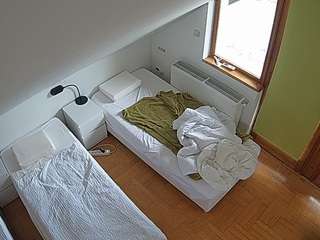 voyeurcam-julmodels-bed-7 camsoda stream image