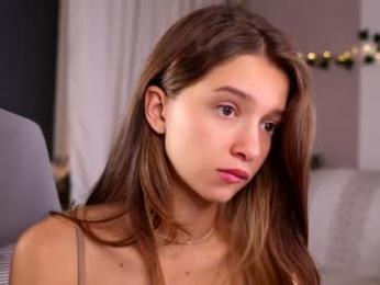 little_poetry chaturbate stream image