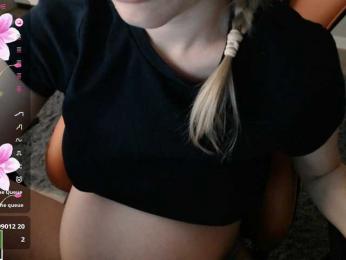 crystalyss bongacams stream image