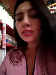 LIZ-06_ stripchat stream image