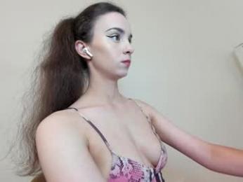 ehotlovea chaturbate stream image