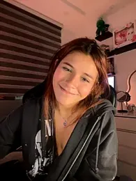 crystal_bunny7 stripchat stream image