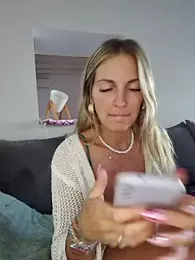 Ly_die stripchat stream image