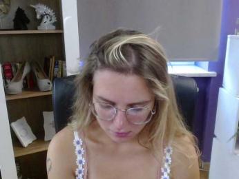 Soft-Zoey bongacams stream image