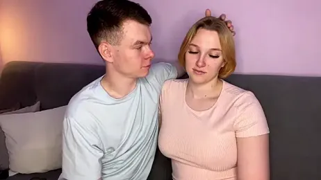 julielourens stripchat stream image