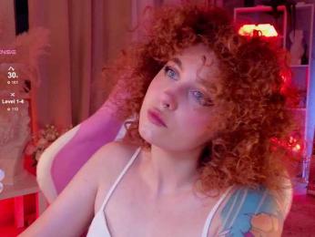 HoneyCherry bongacams stream image