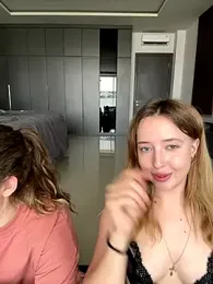 Nura_n_Sarah stripchat stream image