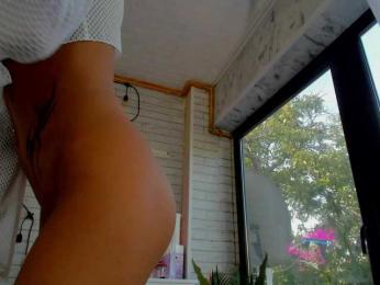 BritneyCharm bongacams stream image