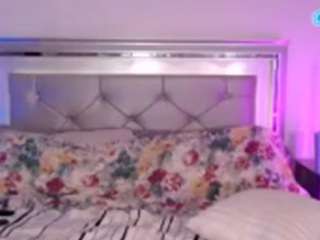 nilanibandz camsoda stream image