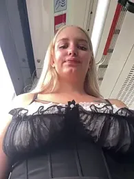 Milkyy_wway stripchat stream image