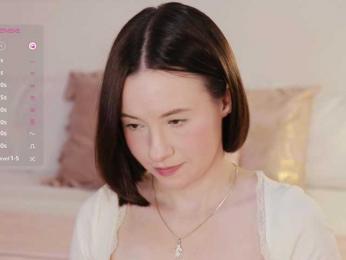 MissEssie bongacams stream image