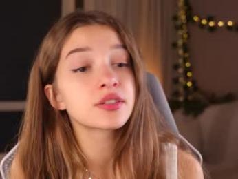 little_poetry chaturbate stream image