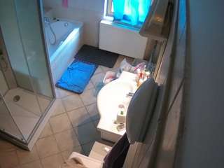 voyeurcam-julmodels-bath-2nd-2 camsoda stream image