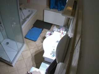 voyeurcam-julmodels-bath-2nd-2 camsoda stream image