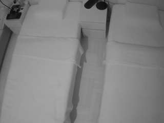 voyeurcam-julmodels-bed-5 camsoda stream image