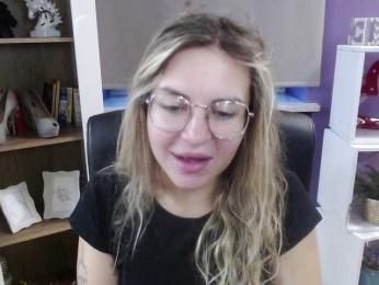 Soft-Zoey bongacams stream image