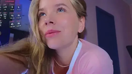 milly_shy stripchat stream image