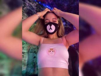 -Summer- bongacams stream image