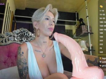 royalsquirt bongacams stream image