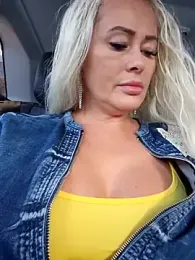 MILFBARBY stripchat stream image