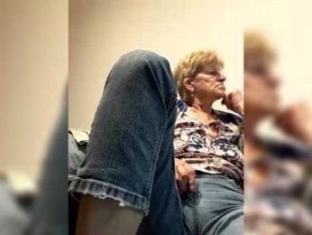 Reife-dame bongacams stream image