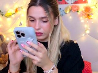 Maci Reynolds flirt4free stream image