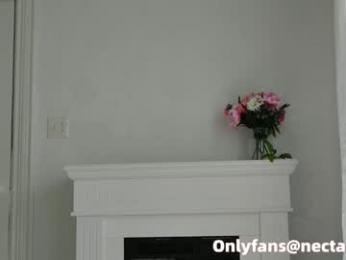 littlegreekflower chaturbate stream image