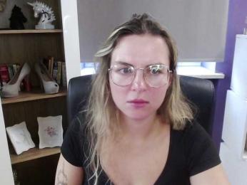 Soft-Zoey bongacams stream image