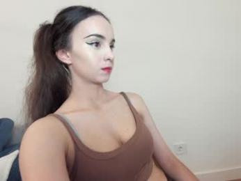 ehotlovea chaturbate stream image