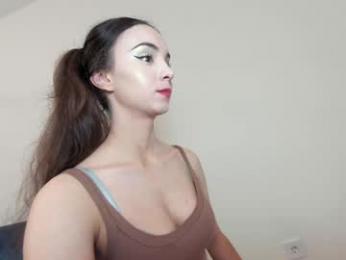 ehotlovea chaturbate stream image