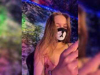 -Summer- bongacams stream image